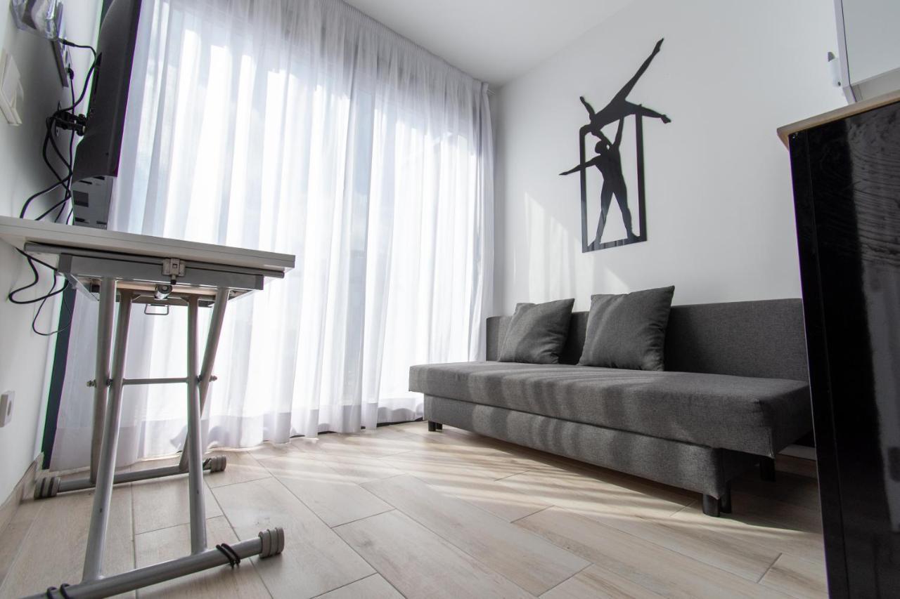 Ekilibrio Hotel & Apart-Suites Madrid Esterno foto